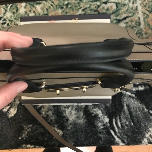 🎉1DAYSALE🎉🎀coach colorblock 30 swagger🎀 - Picture 5 of 8